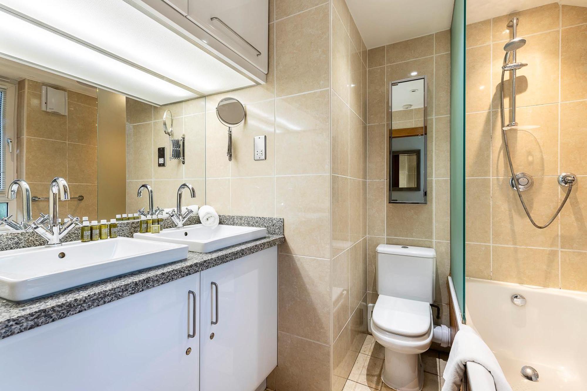 Tower Bridge 2Br Apartment For 6 With Terrace Londres Exterior foto